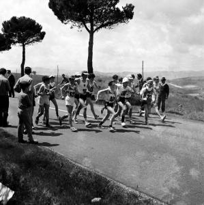 24 1970- Camp Reg marcia strada [23 mag] 6